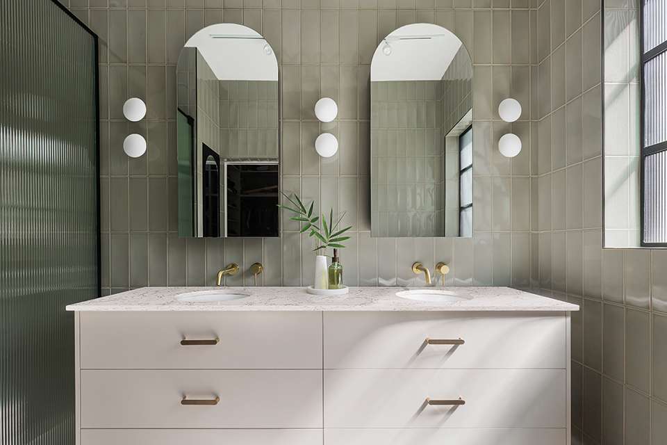 Chic Contemporary Bathroom