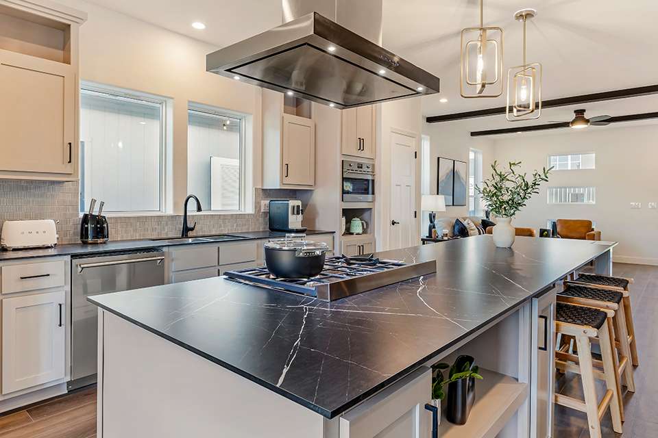 Sleek sophistication: Black island centerpiece 2​