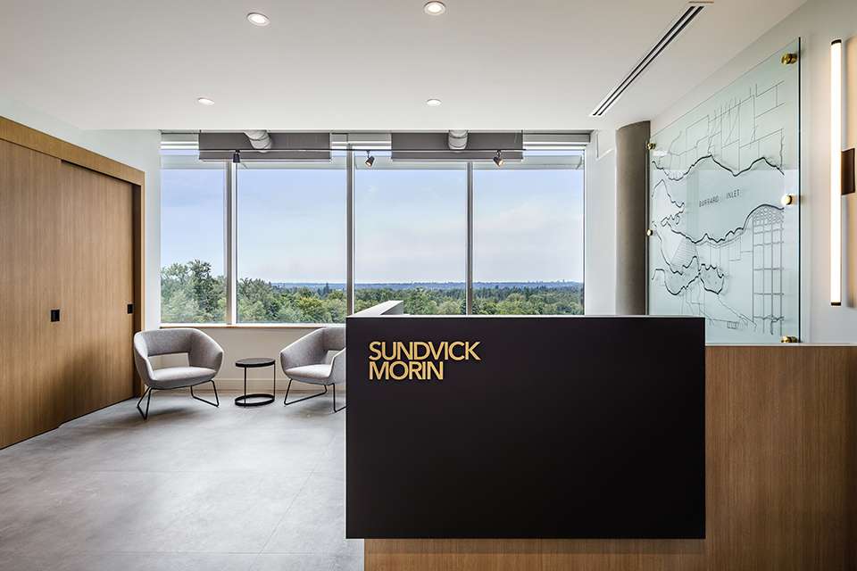 Modern Office Room - Reception - Sundvick Morin – Traceless 1 
