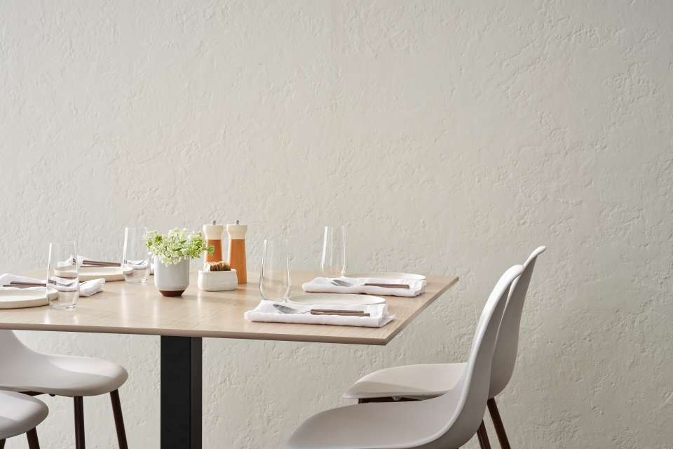 Light & Bright Dining