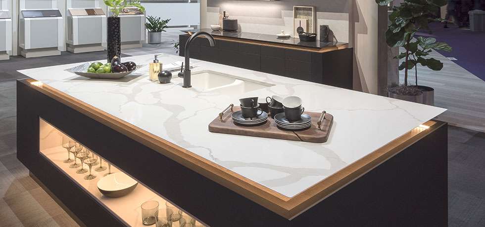 KBIS 2018 | Bold Classic Kitchen | Reverse Knife Edge Quartz