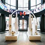 Under Armour Chicago | Holiday Display